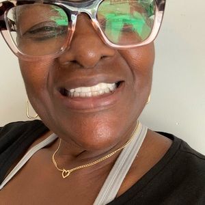 Meet your Posher, Brenda